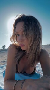 [2024.10.17] rachelc00k_AQPX0C.jpg