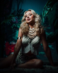 [2024.10.22] tiffanytothxoxo_464462484_18464443024017325_4365413317194488910_n.jpg