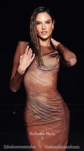 [2024.10.25] alessandraambrosio_olivier_rousteing_464519481_1709426986297303_1233943138561457865_n.jpg