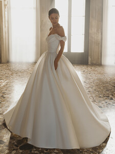 25_PenLiv_PRO_CHARLEAN_Sleeves_Side_Web.jpg