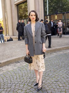 518178234_daisy-ridley-046.jpg