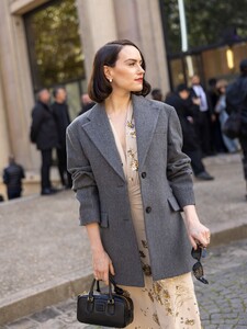 518178242_daisy-ridley-047.jpg