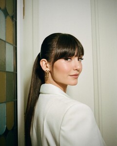 518430862_nina3-4.jpg