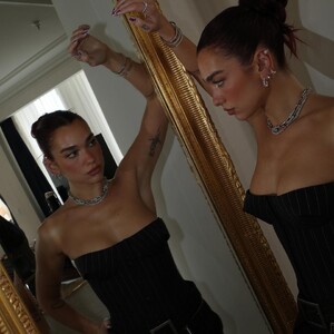 519043969_dualipa-20241003_165525-1878332241.jpg