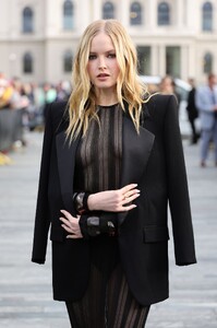 519325131_ellie-2.jpg
