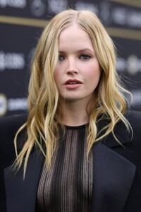 519325143_ellie-6.jpg