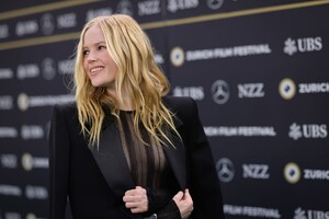 519325188_ellie-17.jpg