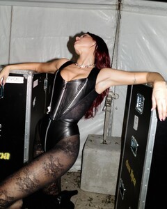 520061085_dualipa-2.jpg