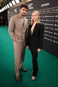 520254790_ellie-3.jpg