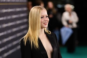520254883_ellie-25.jpg