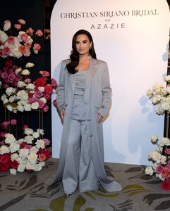 520782113_demi-1.jpg