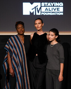 524701013_karlie-21.jpg