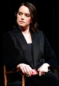 525384375_mag15.jpg