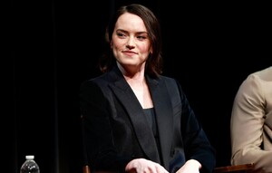 525384380_mag12.jpg