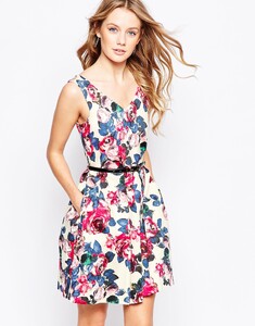 5817034-1-floral.jpg