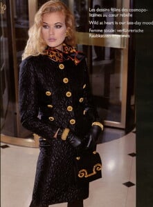 74666642_bb_ID_1993_08_HAUTE_COUTURE_Elgance_Paris_FW92_Rico_Puhlmann_180.jpg.83efa82d512644a7ba49ec9e80fe66f0.jpg