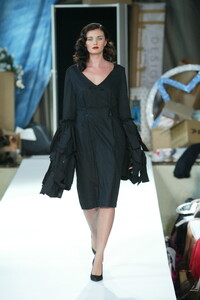 AntoniandAlison2004WomenRTW1.thumb.jpg.2b66353dde6d8625f8659c4ea54c24a7.jpg