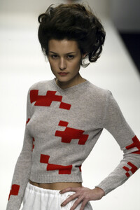 AntoniandAlison2004WomenRTW11.thumb.jpg.a935e8ab668bc4c3a8e8da7a757d2917.jpg
