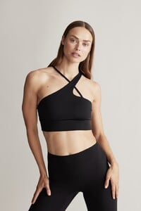 Birgit Kos has a fit and sexy back 02 front.jpg