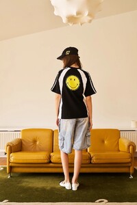 Bonkerscorner_Smiley_original_oversized_tshirt01_cc905d28-fef6-48dd-9d3d-2d0a1e1eb7ef.jpg