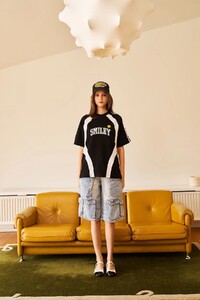 Bonkerscorner_Smiley_original_oversized_tshirt05_49f2281a-2017-43c3-ae36-ecbb63ad694a.jpg