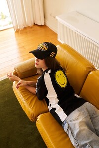 Bonkerscorner_Smiley_original_oversized_tshirt12.jpg