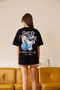 Bonkerscorner_Smiley_originals_spray_paint_effect_oversized_tshirt02_d782de69-9afc-4edd-bd17-a6382921c7ad.jpg