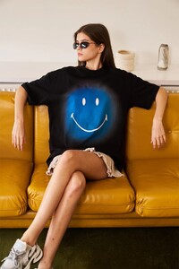 Bonkerscorner_Smiley_originals_spray_paint_effect_oversized_tshirt03_79737e3d-cba4-4ad0-a1be-f4df0935c108.jpg