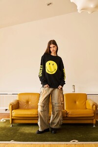 Bonkerscorner_black_faded_smiley_sweatshirt01.jpg