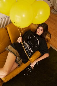 Bonkerscorner_smiley_black_oversized_tshirt02.jpg