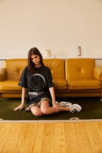 Bonkerscorner_smiley_black_oversized_tshirt03.jpg