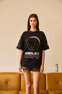Bonkerscorner_smiley_black_oversized_tshirt06.jpg