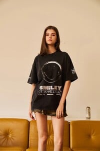 Bonkerscorner_smiley_black_oversized_tshirt07.jpg
