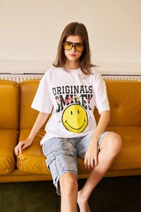 Bonkerscorner_smiley_originals_floral_oversized_tshirt07_1_06cc7179-5f9c-4cad-a464-a2e7df11a87e.jpg