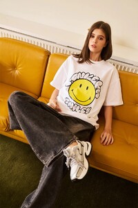Bonkerscorner_white_bonkers_x_smiley_ost10.jpg