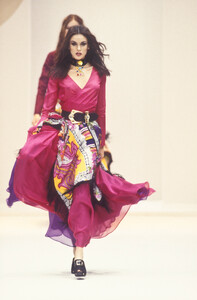 Byblos1993SS14.thumb.jpg.bed23af563a3a54727adcd155022c49b.jpg