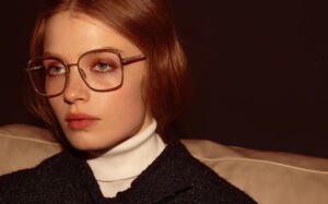 CHANELFall-Winter2024-25eyewearcollection_04.thumb.jpg.8d8c3bd4bc9c756107bb4e8bc512c18a.jpg