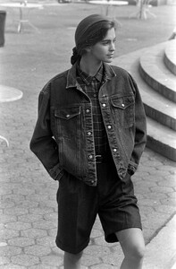 CalvinKlein_Jeans_Fall1988_Mary_Matthews_019.jpg