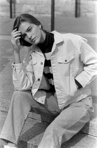 CalvinKlein_Jeans_Fall1988_Mary_Matthews_100.jpg