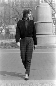 CalvinKlein_Jeans_Fall1988_Mary_Matthews_108.jpg