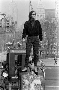 CalvinKlein_Jeans_Fall1988_Mary_Matthews_117.jpg