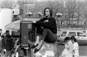 CalvinKlein_Jeans_Fall1988_Mary_Matthews_129.jpg
