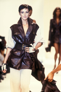 ChristianDior1994SS14.thumb.jpg.d6aa6d33a21a958d71ba415ce574cfa0.jpg