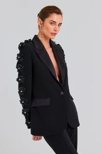 ECOM_LEONIE_BLACK_BLAZER_5.webp