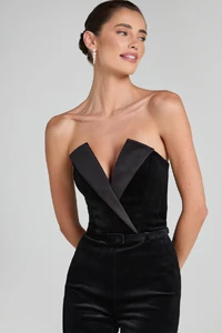 ECOM_VANESSA_VELVET_1.webp
