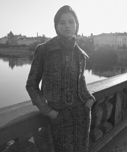 Eloisa-Fontes-Chanel-Special-Harpers-Bazaar-Czech-Andreas-Ortner-3.thumb.jpg.d9284bdf6d7705931c0176c2909c518f.jpg