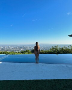 Grace_Boor_in_swimsuit_10-07-2024__2_.jpg