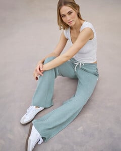 Halo Essential Wideleg (Vintage Pistachio Heather) FA24_Womens_HaloEssentialWideleg_VintagePistachio_VW4023HVP_1.jpg