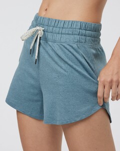 Halo Performance Short 2.0 (Smoke Blue Heather) VW3062HAB_FA24_W_ECOMM_SHORTS_DETAIL_15.jpg