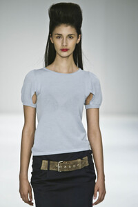JoeCaselyHayford2003WomenRTW17.thumb.jpg.854ee3586f93e1d6bdf1fd42705ffaaa.jpg